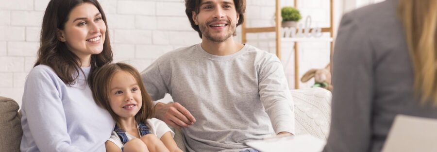 Aile Danışmanlığı Süreci Nasıl İlerler? İlk Seansta Sizi Neler Bekliyor?